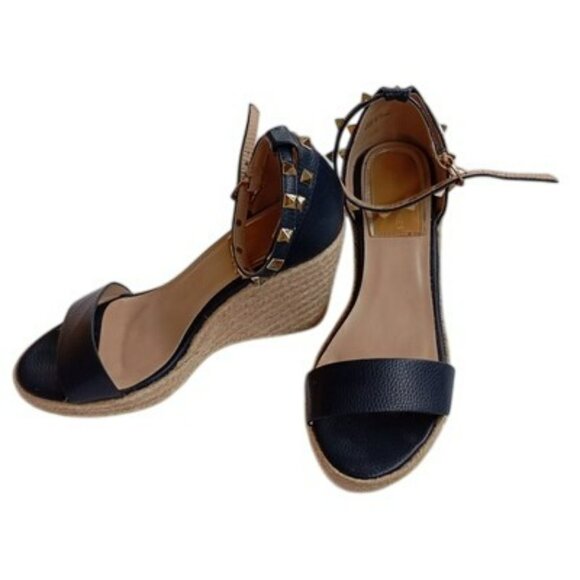 VICTORIA EDAMES Sandals Size 7 Kris Blue Leather Studded Wedge Ankle Strap - Picture 1 of 7